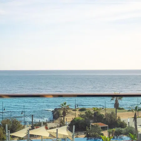 Apartment Sea Breeze